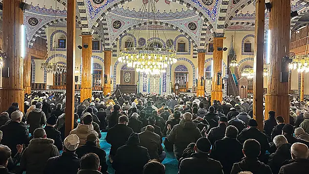 Konyalılar, 2026'ya Filistin için sabah namazında buluşarak girdi
