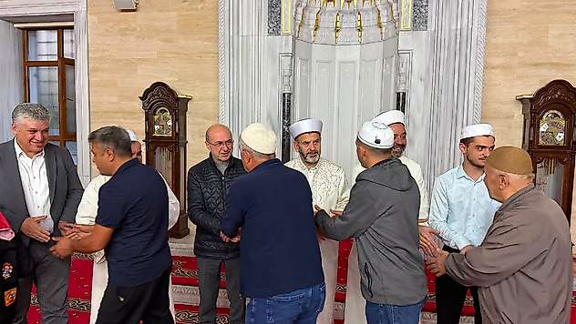 Konyalılar ailecek sabah namazında buluşuyor