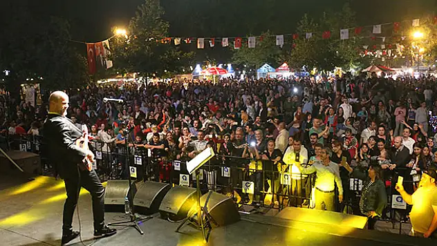 Konyalılar Gecesi'nde anneler unutulmadı