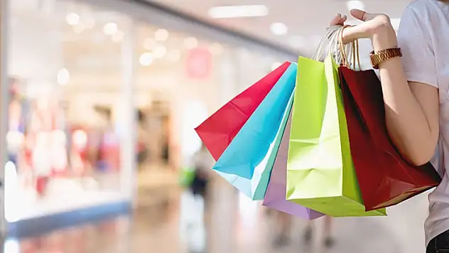 Konya'nın alışveriş merkezinde indirim rüzgarı