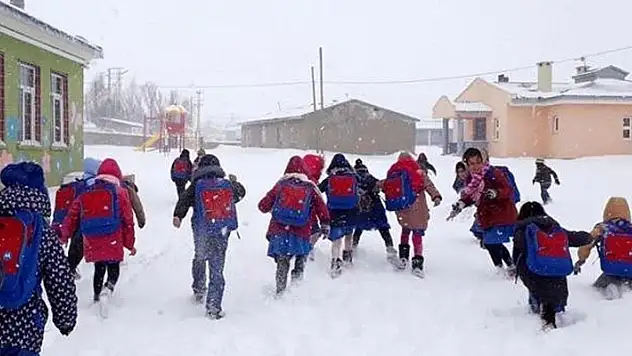 Konya'nın bazı ilçelerinde eğitime kar engeli - İşte okulların tatil edildiği ilçeler