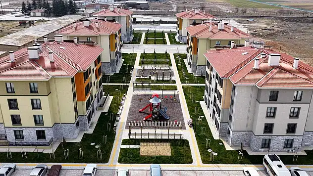Konya'nın bu ilçesinde yeni evlerine kavuşanlar ilk bayrama hazır