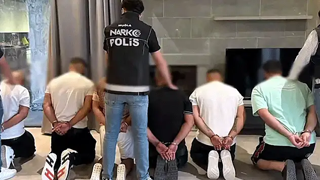 Konya'nın da içinde bulunduğu İstanbul merkezli düzenlenen operasyonlarda 20 şüpheli gözaltına alındı