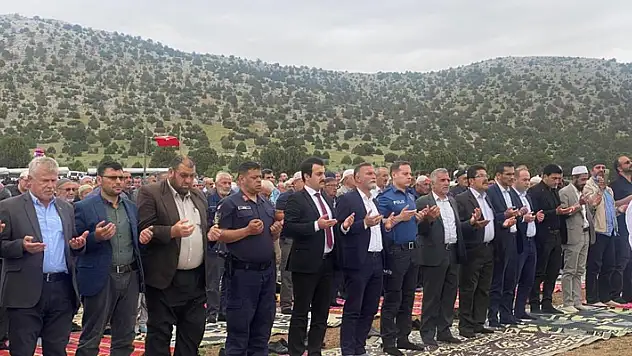 Konya'nın iki ilçesinde yağmur duası
