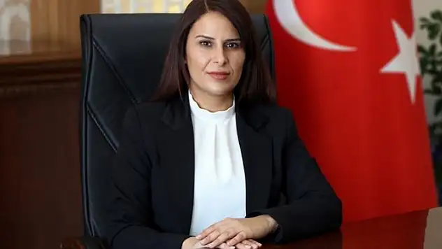 Konya'nın ilk kadın vali yardımcısı görevine başladı

