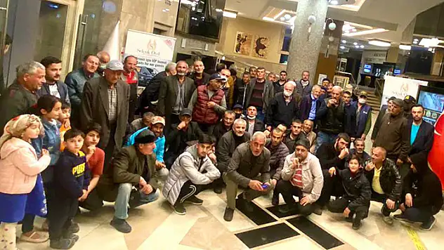Konya'nın meczupları iftarda buluştu