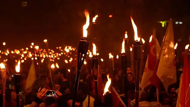 Konya'nın o ilçesinde 102. yıla özel fener alayı