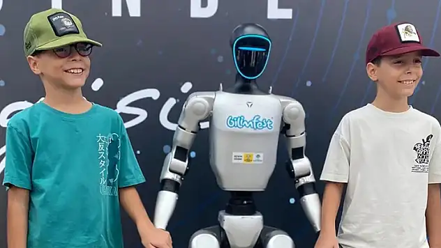Konya'nın robotu ilgi odağı oldu