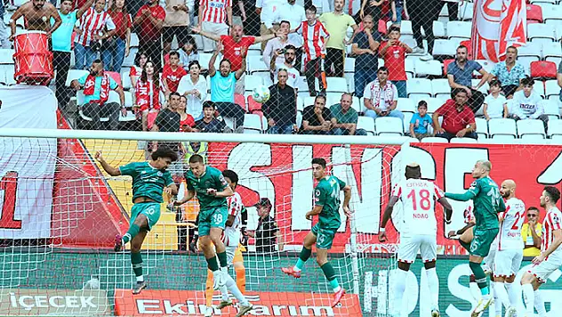 Konyaspor 1 puanı 90+6'da kurtardı