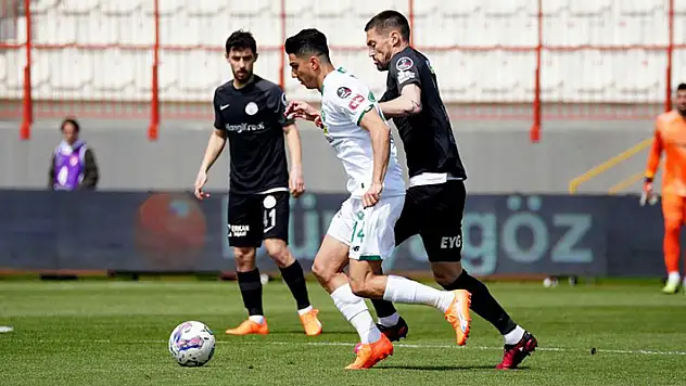 Konyaspor, 1 puanı kurtardı