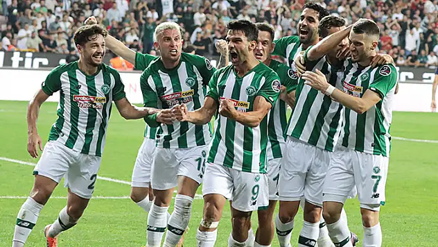 KONYASPOR 2022'DE YÜZLERİ GÜLDÜRDÜ