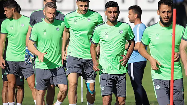 Konyaspor 3 günlük izine ayrıldı 