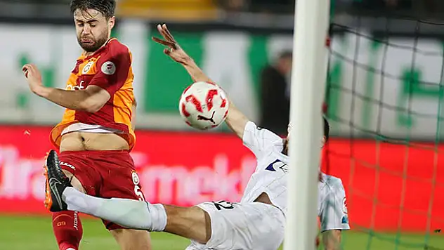 Konyaspor'a yeni stoper! Ahmet Çalık yarın imzalıyor