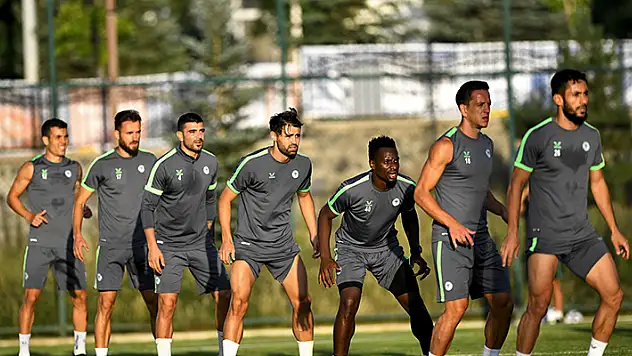 Konyaspor Adana seferinde 
