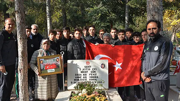 Konyaspor Akademi öğrencileri Şehit Astsubay Nihat Gün'ü andı!