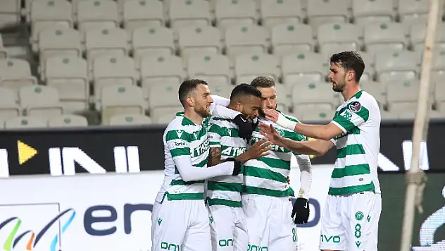 Konyaspor, Alanya'da 3 puan avında 
