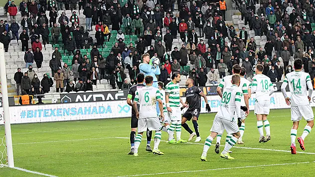 Konyaspor Antalya'yı uzatmalarda devirdi