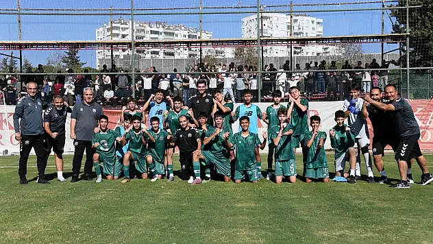 Konyaspor, Antalyaspor'a ilk yenilgisini tattırdı, zirveye çıktı!