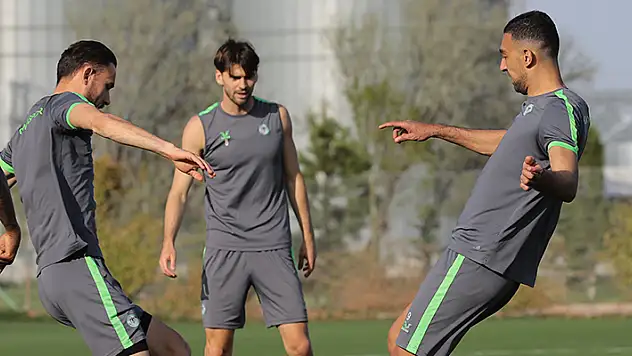 Konyaspor, Antalya'ya bileniyor 
