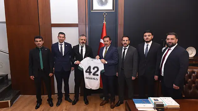 Konyaspor Başkanı Ömer Korkmaz ve yönetim kurulu üyeleri, merkez ilçe belediye başkanlarını ziyaret etti