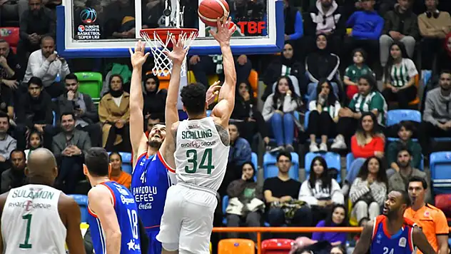 Konyaspor Basket Anadolu Efes'e 16 sayı farkla kaybetti