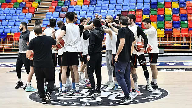 Konyaspor Basket çift idman yaptı