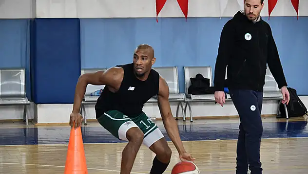 Konyaspor Basket dinlendi
