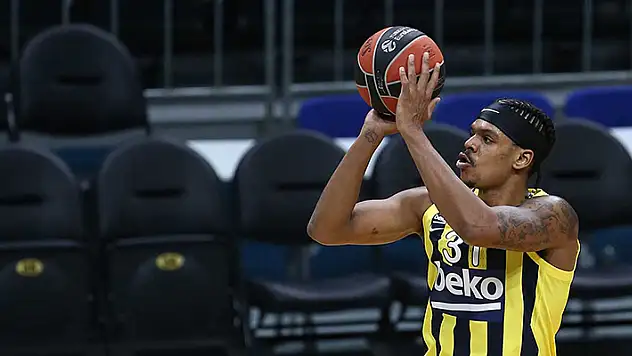 Konyaspor Basket, Eddie ile el sıkıştı
