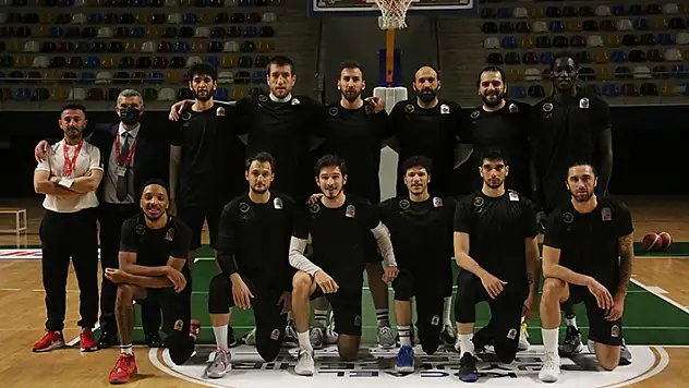 Konyaspor Basket galibiyetle döndü
