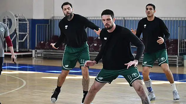 KONYASPOR BASKET KUVVET TOPLUYOR