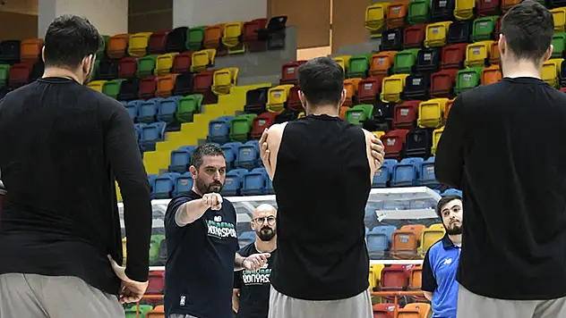 Konyaspor Basketbol bileniyor
