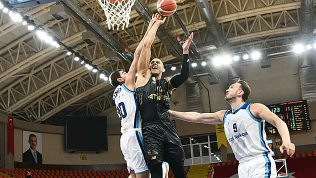 KONYASPOR BASKETBOL'DA MERKEZEFENDİ MESAİSİ
