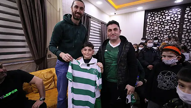 Konyaspor Basketbol, öğrencilerle buluştu 