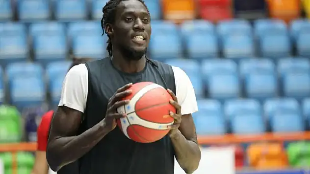 Konyaspor Basket'te Gueye ayrıldı 