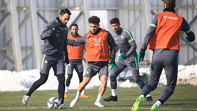 Konyaspor, Beşiktaş'a hazırlanıyor