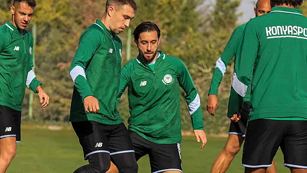 Konyaspor, Beyoğlu Yeni Çarşı maçının hazırlıklarına başladı
