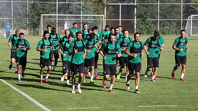 Konyaspor, Bolu kampında ilk antrenmanına çıktı