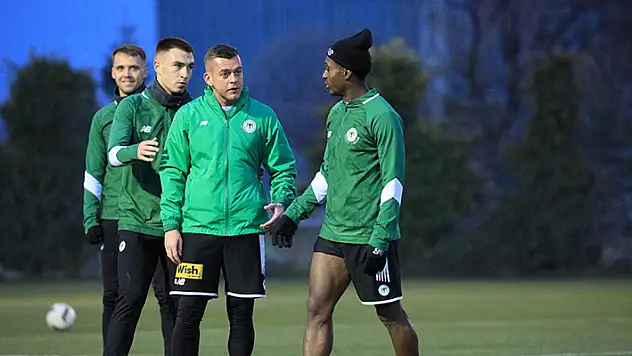 Konyaspor çift idman yaptı
