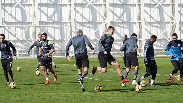 Konyaspor'da, Akhisarspor maçı hazırlıkları tamamlandı