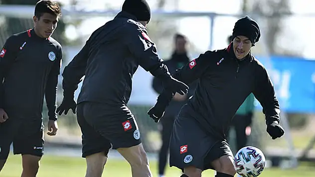 Konyaspor'da Aytemiz Alanyaspor maçı hazırlıkları sürüyor