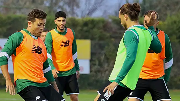 Konyaspor'da çalışmalar sürüyor