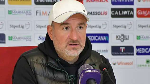 Konyaspor'da Ersan Parlatan ile yollar ayrıldı