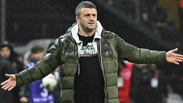 Konyaspor'da Hakan Keleş ile yollar ayrıldı! 