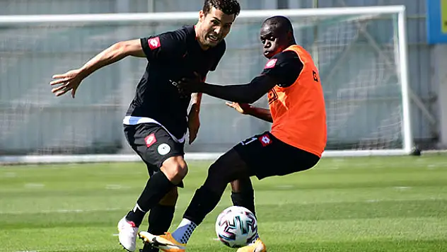 Konyaspor'da izin bitiyor