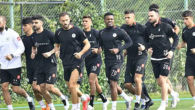 Konyaspor'da izin sona erdi