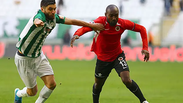 Konyaspor'da kan kaybı sürüyor!