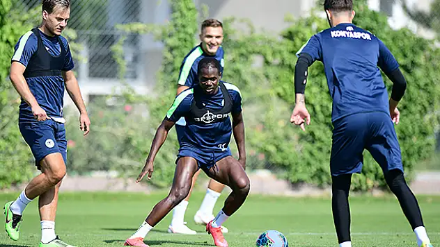 Konyaspor'da öncelik forvet ve orta sahada