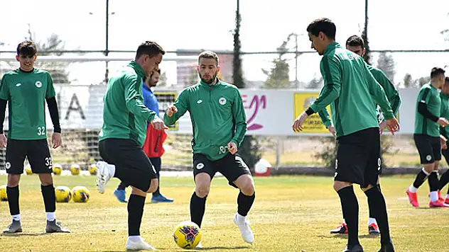 Konyaspor'da zorunla ara