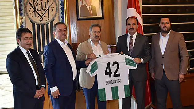Konyaspor'dan Başkan Altay'a ziyaret