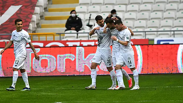 Konyaspor'dan hayati 3 puan!